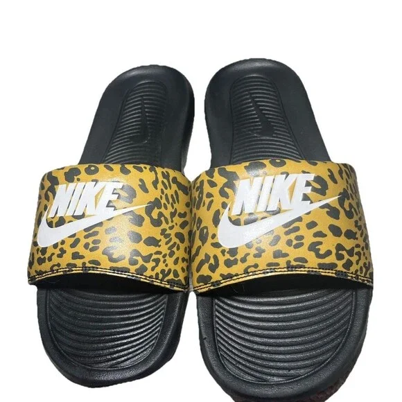 Nike Victori One Cheetah Print Slide Sandals CN9676-700 GUC Size 9 - Picture 1 of 3